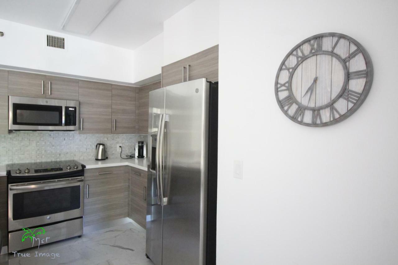 شقة Yacht Club At Aventura 2 Bed 2 Bath Luxurius Cozy Brand New المظهر الخارجي الصورة