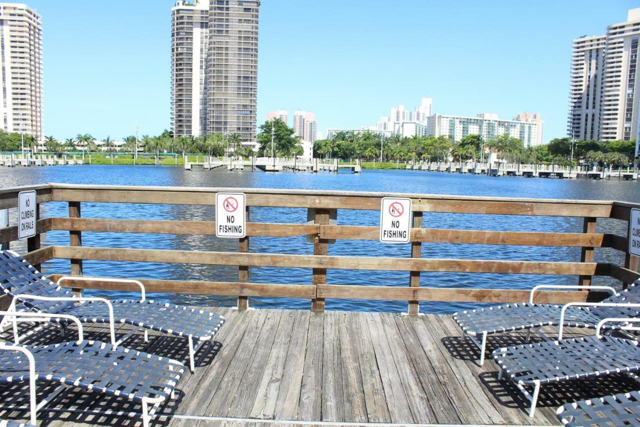 شقة Yacht Club At Aventura 2 Bed 2 Bath Luxurius Cozy Brand New المظهر الخارجي الصورة