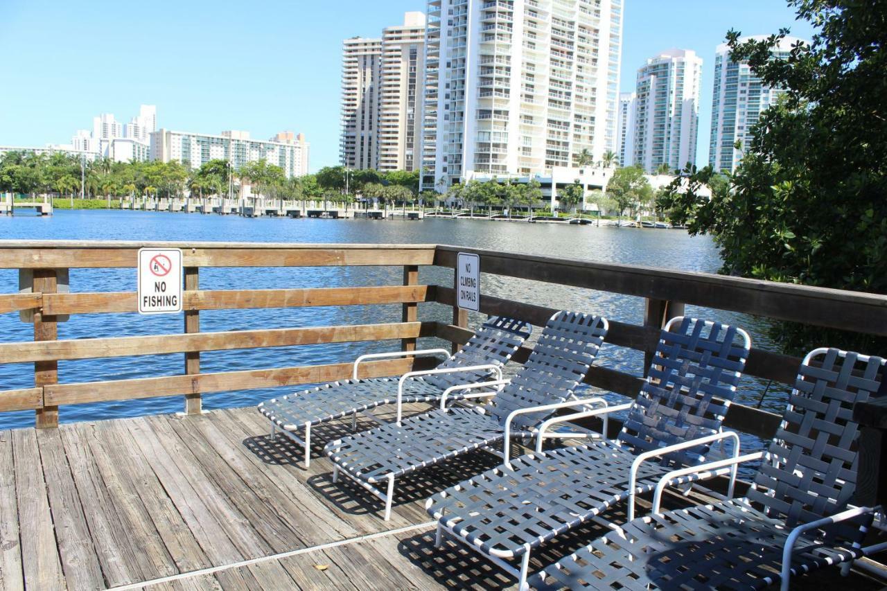 شقة Yacht Club At Aventura 2 Bed 2 Bath Luxurius Cozy Brand New المظهر الخارجي الصورة