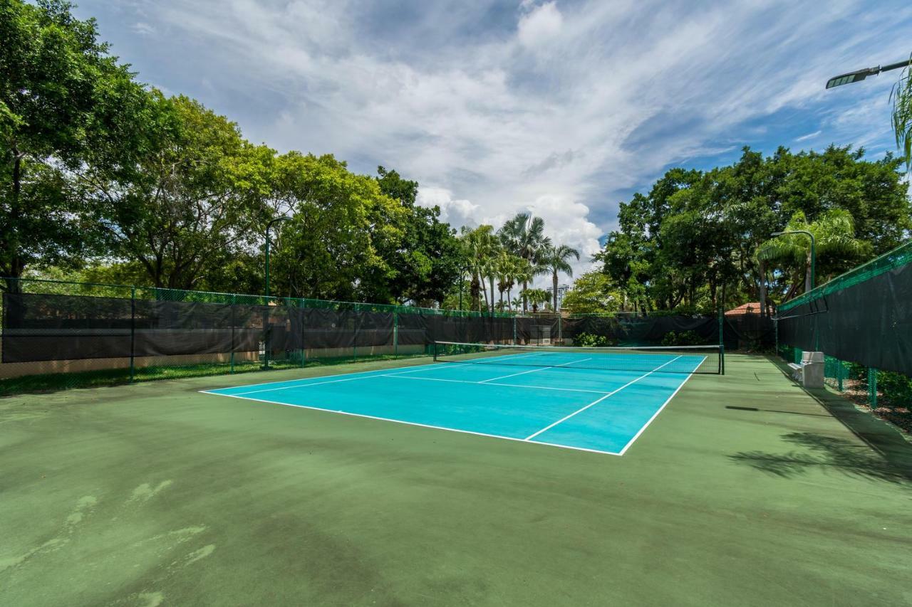 شقة Yacht Club At Aventura 2 Bed 2 Bath Luxurius Cozy Brand New المظهر الخارجي الصورة