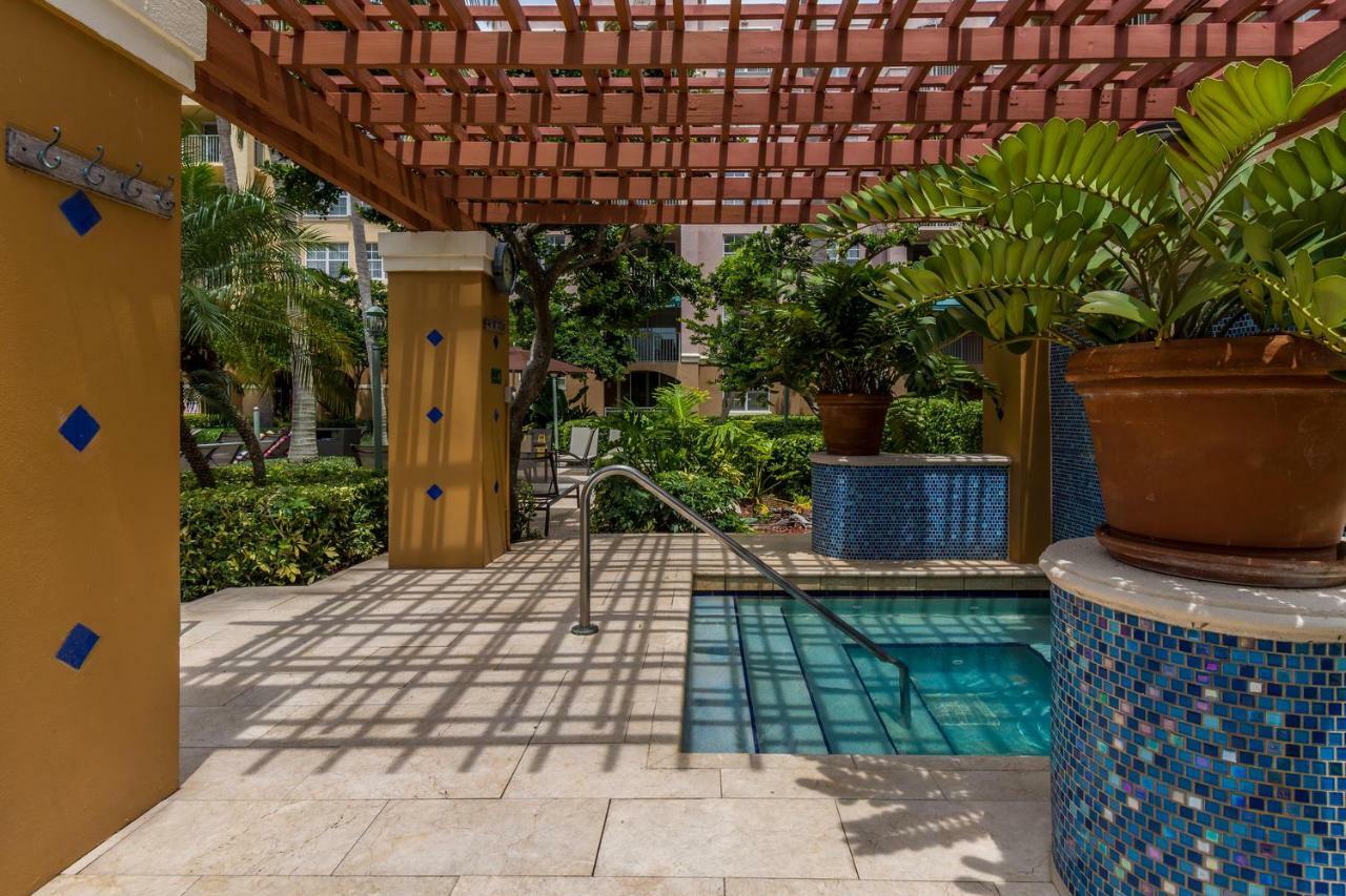 شقة Yacht Club At Aventura 2 Bed 2 Bath Luxurius Cozy Brand New المظهر الخارجي الصورة