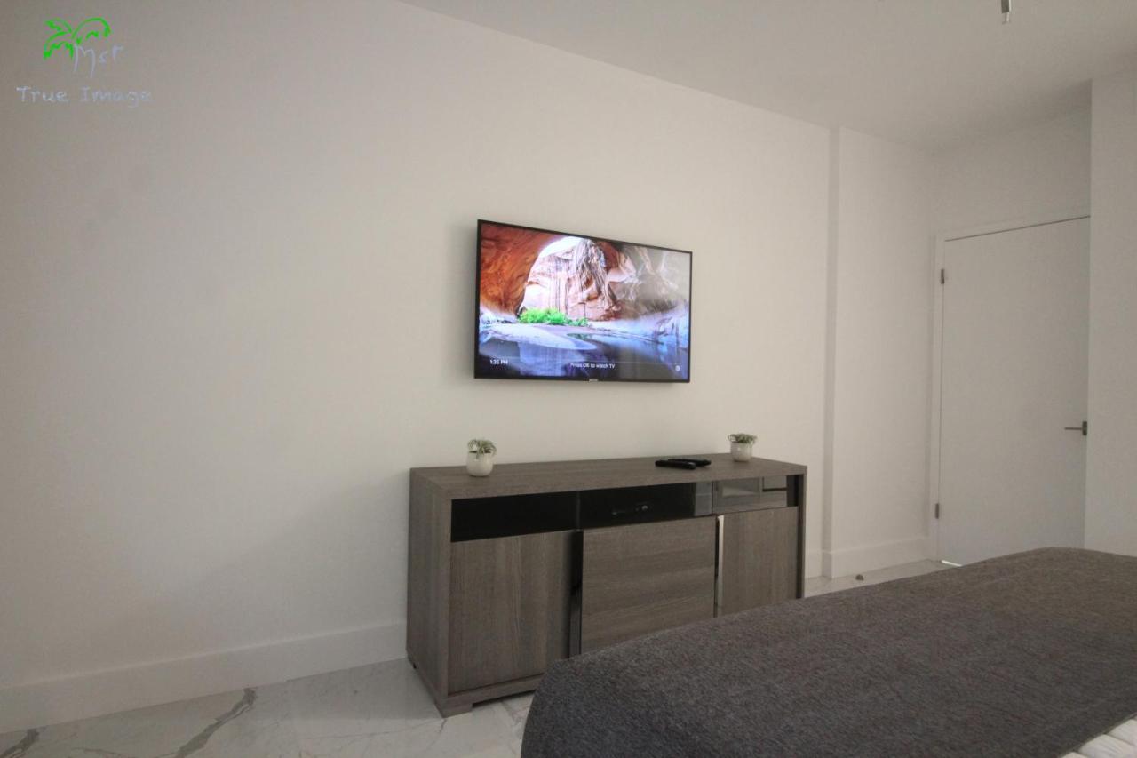 شقة Yacht Club At Aventura 2 Bed 2 Bath Luxurius Cozy Brand New المظهر الخارجي الصورة
